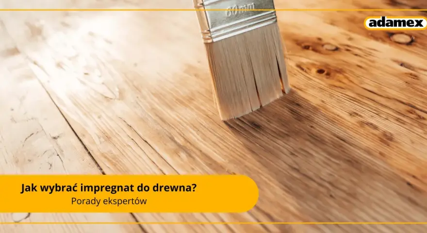 Pędzel nakłada impregnat na drewnianą podłogę. Porady ekspertów, jak wybrać najlepszy impregnat.