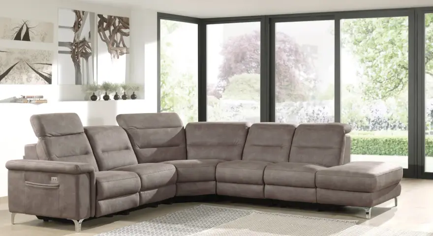 Canapé microfibre : confort et entretien facile, mais attention aux taches. Ce modèle modulable offre de nombreux avantages pour votre salon.