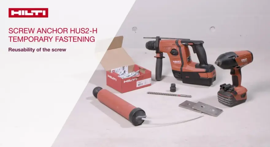 Hilti-verktyg för att borra i betongplatta: slagborrmaskin, mutterdragare, skruvankare och tillbehör.