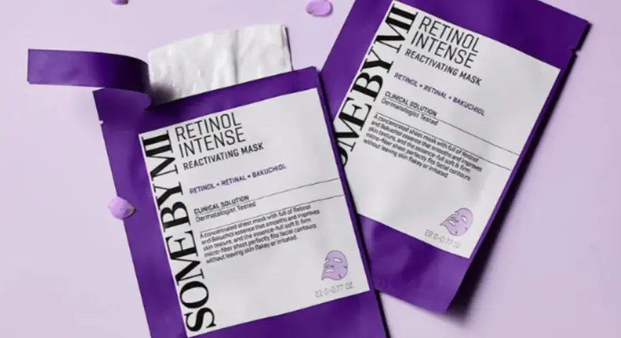 Två SOME BY MI Retinol Intense Reactivating Masks. Dessa masker innehåller retinol och bakuchiol, där det finns två former av vitamin A vilka ger en slätare hud.