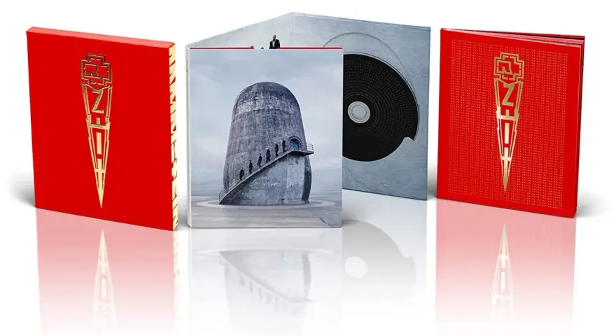 Okładki albumu Rammstein Zeit. Utwory z tego albumu to mroczna podróż.