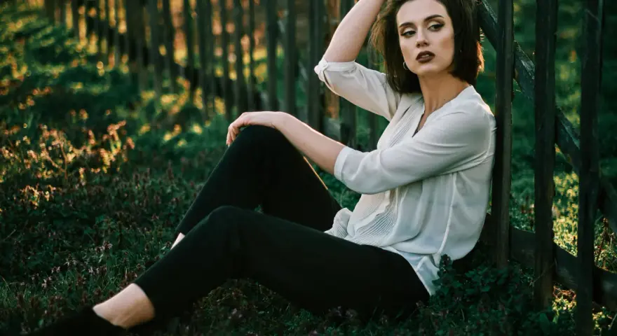 Co ubrać na sesję kobiecą, aby wyglądać pięknie i czuć się komfortowo