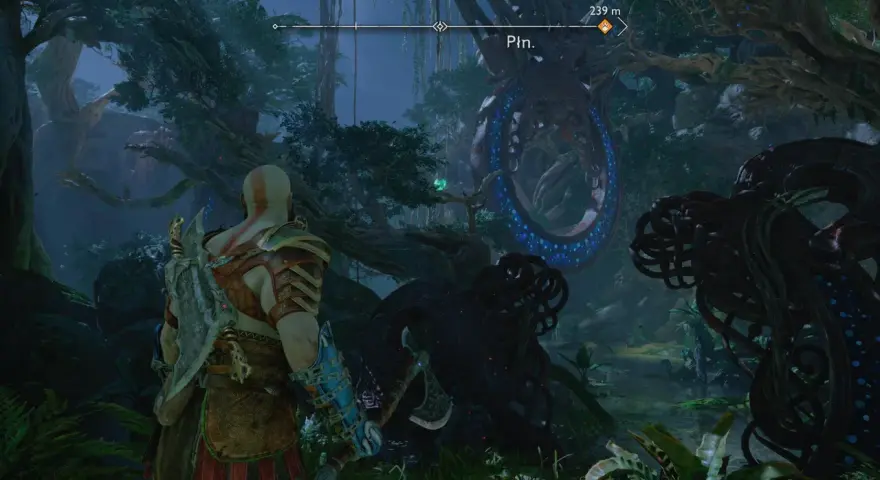 Kratos w opuszczonej wiosce, gdzie kruki Odyna strzegą tajemnic.