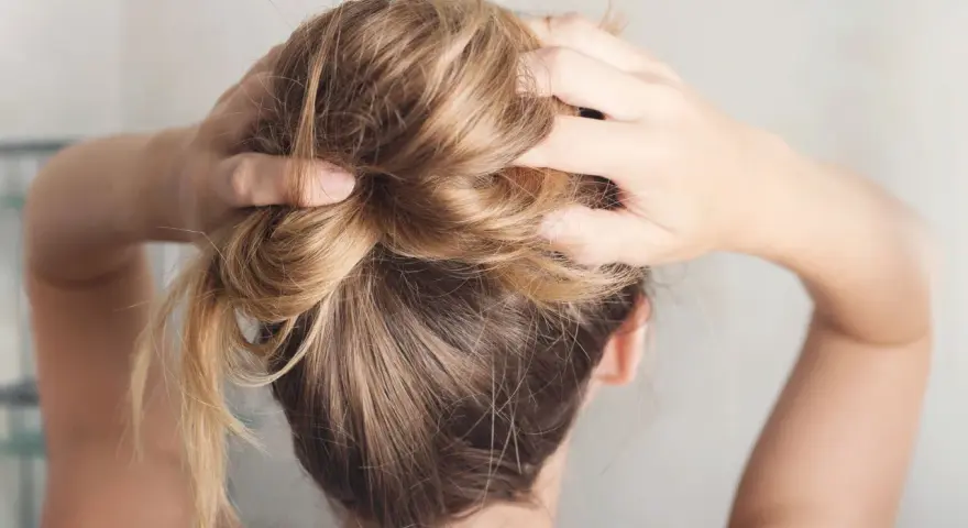 Mittellange Haare: Einfache Frisuren, die in 5 Minuten sitzen!