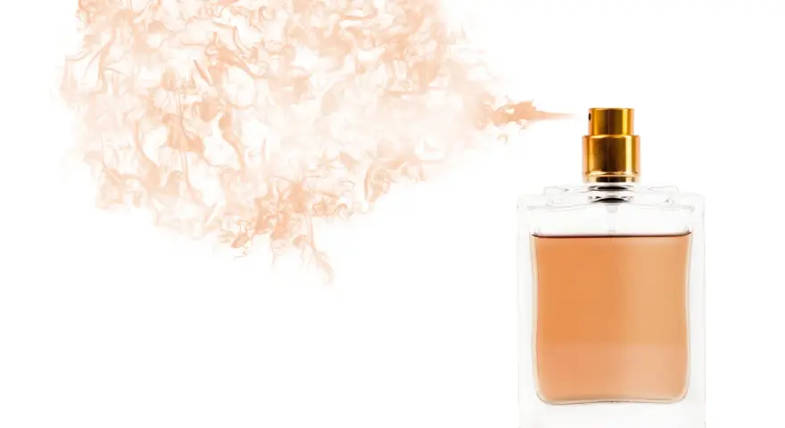 Perfumy 30 ml: na ile wystarczą? Poznaj triki na dłuższą trwałość