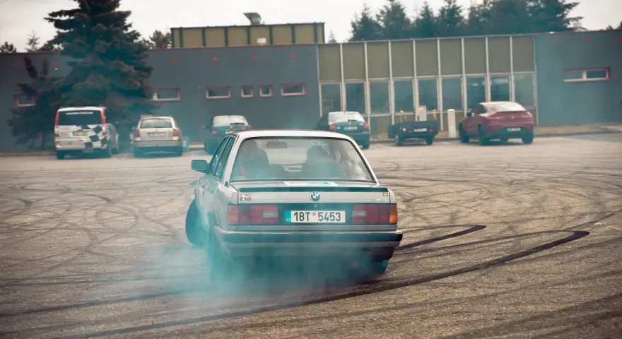 Tuning: Co to jest, jak zacząć i uniknąć problemów prawnych?