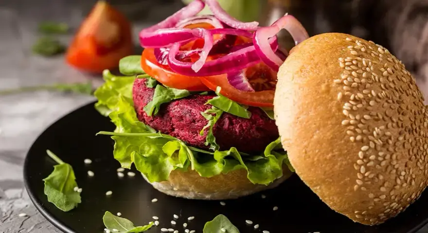 Warzywa do burgera: 20+ pomysłów na smak i teksturę idealną