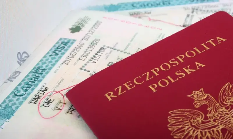 Ile kosztuje paszport w Polsce? Zniżki, ulgi i darmowe opcje!
