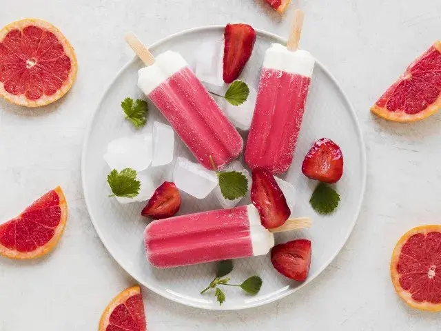 Przepisy na zdrowe lody: smaczne i łatwe lody bez cukru w domu