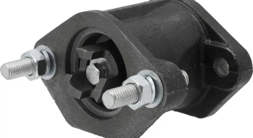 Czarne, metalowe mocowanie z ząbkowanym mechanizmem i śrubami, idealne jako adapter wom.