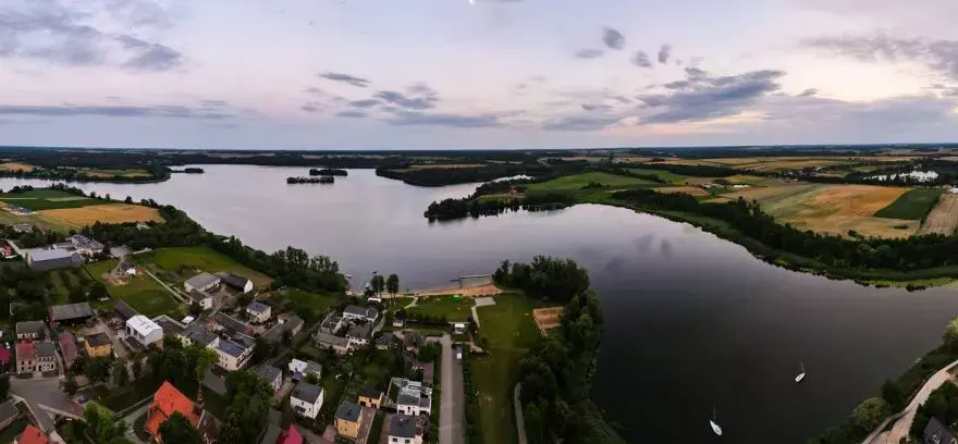 Jezioro Chrzypsko Wielkie: Twój Przewodnik po Wielkopolskiej Perle