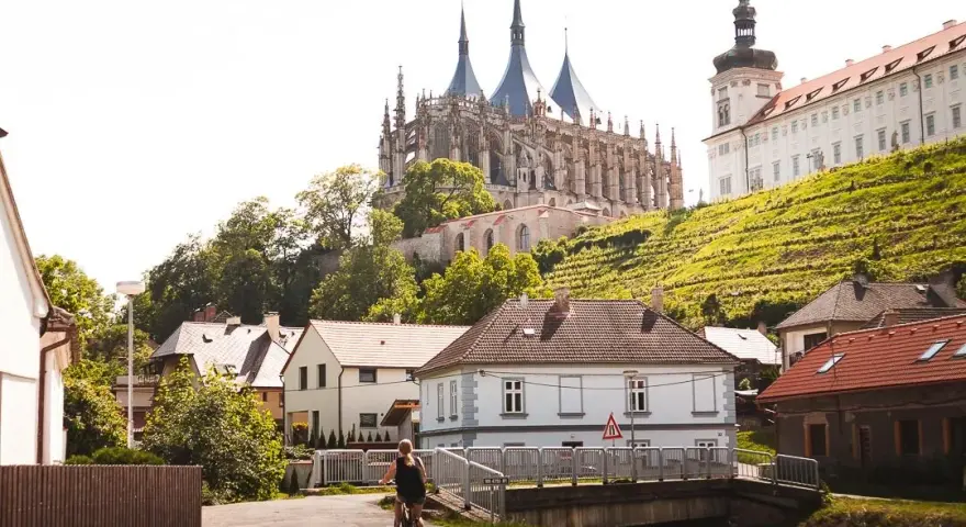 Kutná Hora: Przewodnik po atrakcjach, biletach i dojeździe
