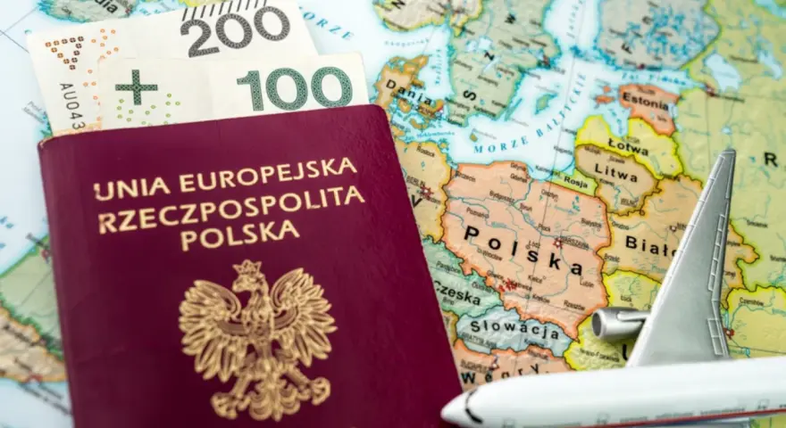 Ile trwa wyrobienie paszportu? Realny czas i jak go przyspieszyć