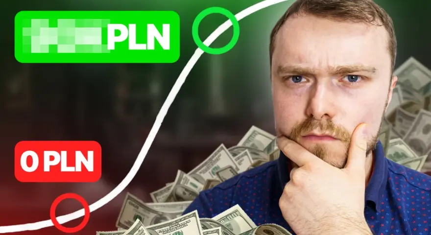 Mężczyzna zamyślony na tle stosu dolarów, z napisami "PLN" i "0 PLN" oraz wykresem giełdowym.