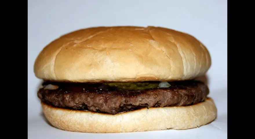 Jak zrobić hamburgera jak z McDonald's - idealny przepis w domu