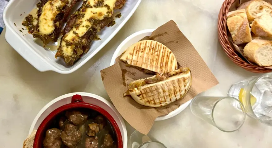 Almuerzo en España: No es lo que piensas (y cómo pedirlo)