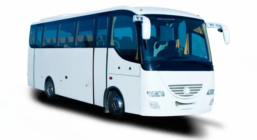 Ile miejsc ma bus osobowy? Poznaj różnice w pojemności różnych modeli
