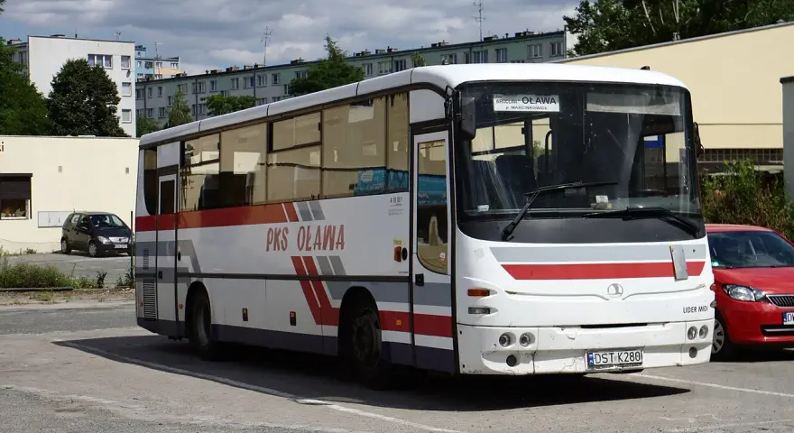 PKS Oława do Kłosowa: Jak znaleźć autobus i kupić bilet?