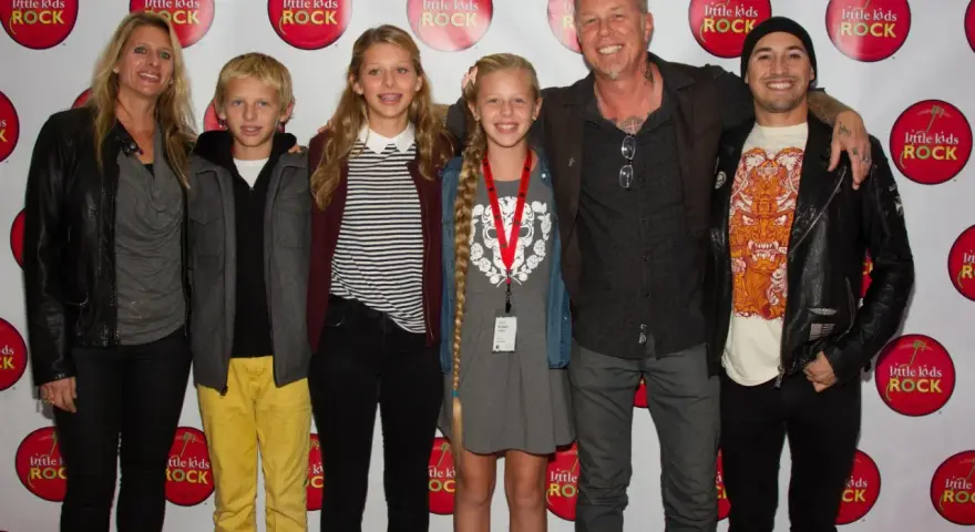 James Hetfield z rodziną i przyjaciółmi na evencie "Little Kids Rock".