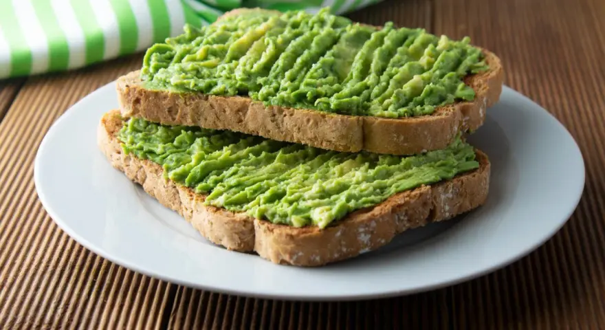 Guacamole: prosty przepis, by nigdy nie ciemniało!