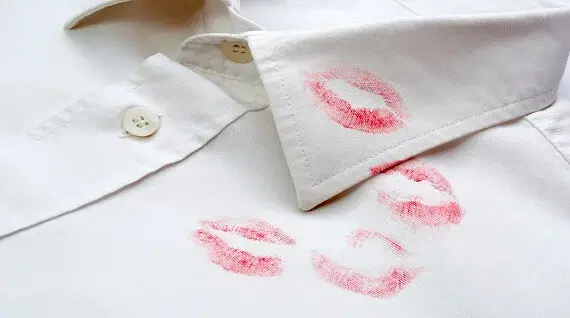 Make up Flecken entfernen: Effektive Tipps für schnelle Ergebnisse