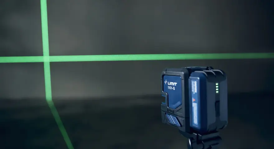 Laser krzyżowy do czego służy? Do precyzyjnego wyznaczania linii pionowych i poziomych, idealny do prac budowlanych i remontowych.