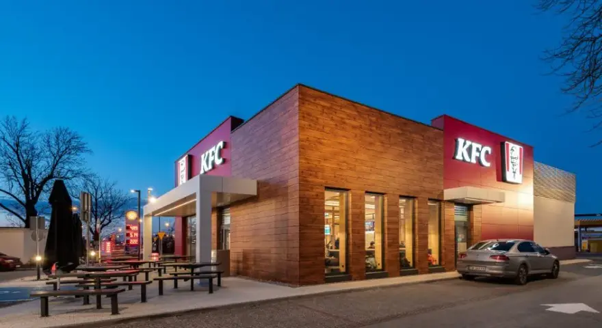 Czy 1 listopada jest otwarte KFC? Sprawdź godziny otwarcia!