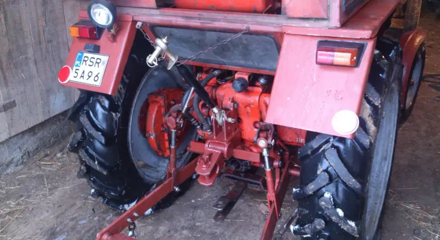 Zaczep do T-25 DIY: Zbuduj solidny i bezpieczny krok po kroku