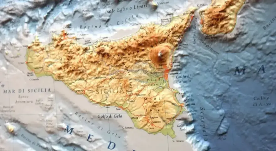 Włochy jakie morze? Mapa Sycylii i okolic, z widocznymi Zatokami: Palermo, Cefalù, Catania, Gela, Noto, oraz Morzem Śródziemnym.
