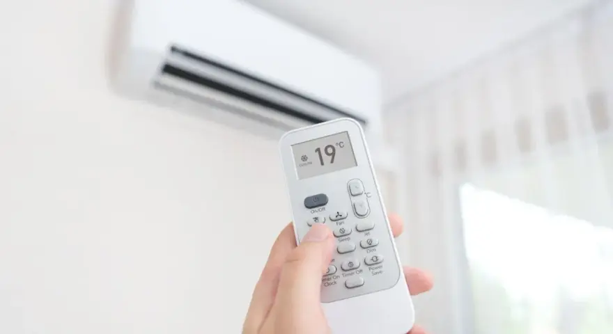 Ile kosztuje klimatyzacja do mieszkania w bloku? Sprawdź ceny i opcje
