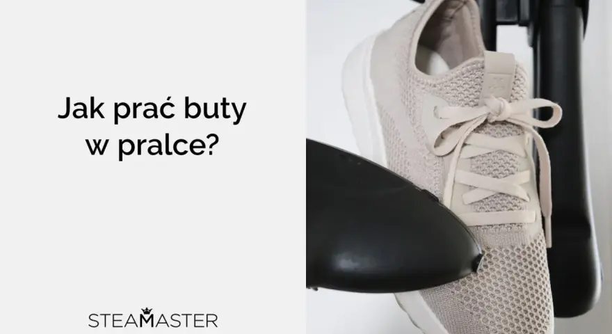 Beżowe buty sportowe na czarnym tle. Tekst: "Jak prać buty w pralce?". Dowiedz się, w ilu stopniach prać buty, by je odświeżyć.