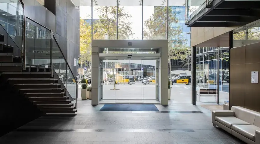 Hotel Holiday Inn Express City 22: comodidad y ubicación ideal en Barcelona