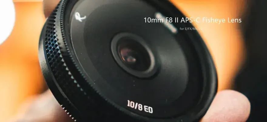 Obiektyw 10mm F8 II APS-C Fisheye, z szerokim polem widzenia, jak rybie oczy, gotowy do uchwycenia świata.