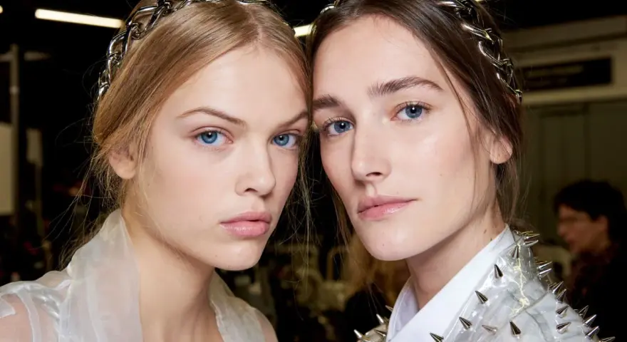 Haus des Geldes Make-up: Ikonische Looks nachschminken Ihr Tutorial