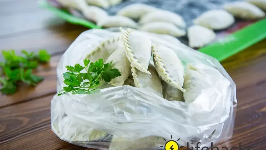 Jak mrozić pierogi? Sekrety bez sklejania i idealnej tekstury!