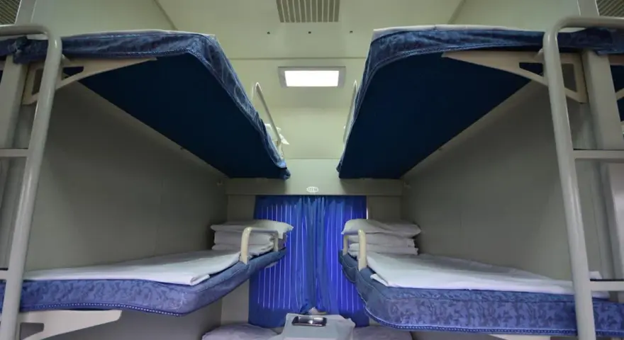 Jak wygląda wagon sypialny w intercity? Zobacz jego unikalne cechy