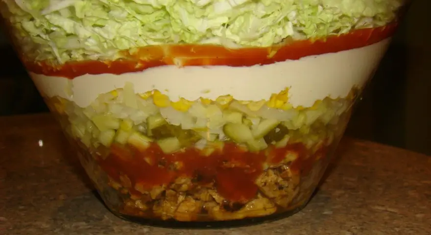 Idealna sałatka gyros? Przepis, który podbije każde przyjęcie!