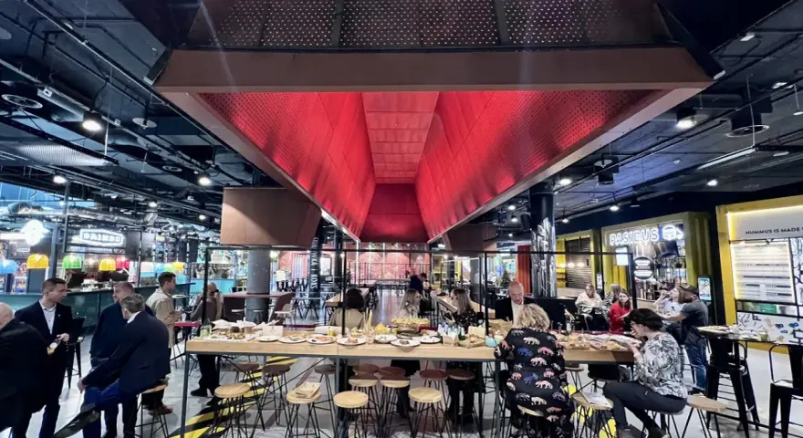 Galeria Młociny: Atrakcje, Rozrywka i Gastronomia - Twój Przewodnik