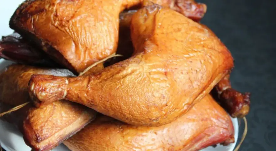 Jak wędzić udka z kurczaka, aby uzyskać wyjątkowy smak i aromat