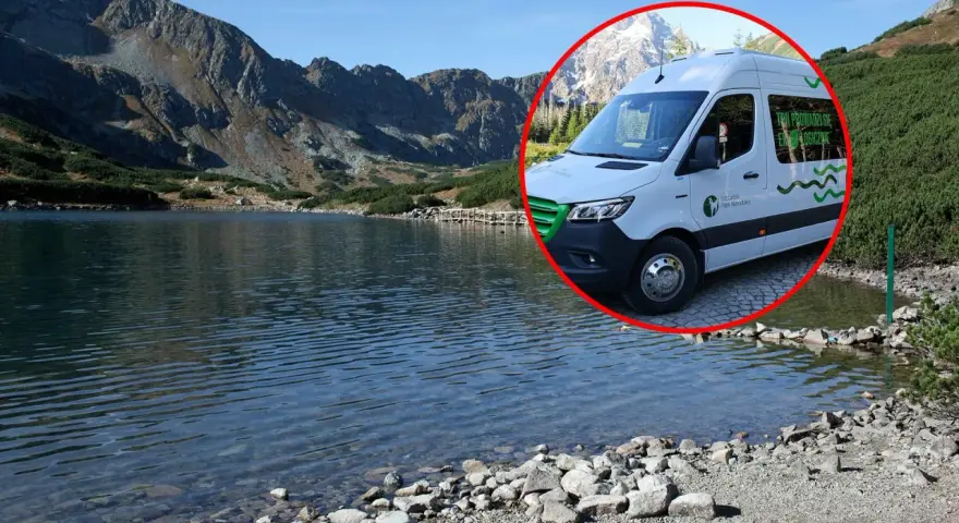 Ekologiczne busy na Morskie Oko dowożą turystów do malowniczego jeziora w Tatrach.