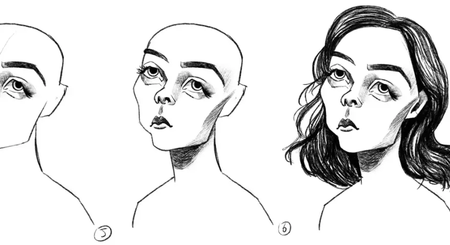 Caricature exemple : trois étapes d'un dessin au trait d'un visage féminin aux grands yeux, d'abord chauve puis avec des cheveux ondulés.