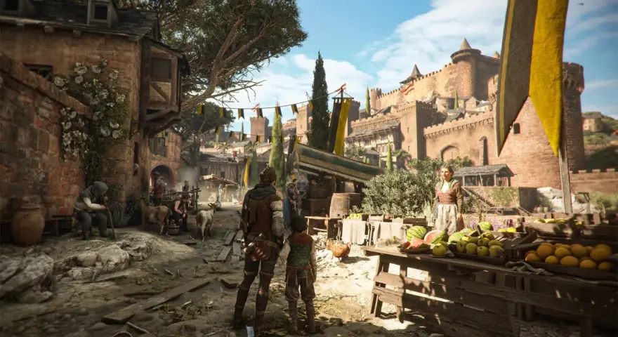 Scena z A Plague Tale: Requiem. Dwoje bohaterów obserwuje tętniący życiem targ przed zamkiem. Gra ma 17 rozdziałów.