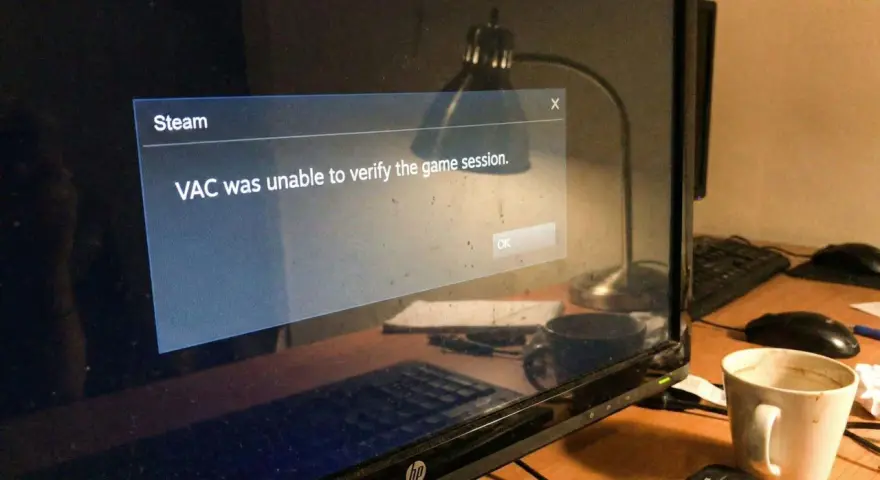 Komunikat na ekranie komputera: "Steam. VAC was unable to verify the game session.