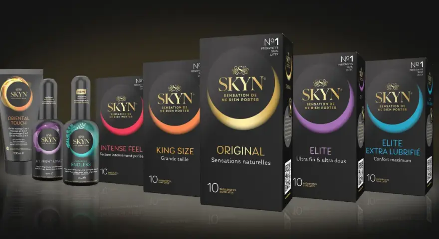 Różne rodzaje prezerwatyw SKYN: Original, Intense Feel, King Size, Elite, Elite Extra Lubricated, a także żele Oriental Touch, All Night Long i Naturally Endless.