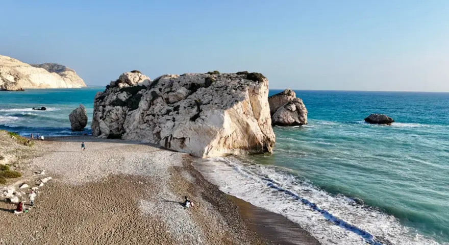 Cypr: Jakie morze? Morze Śródziemne, plaże i wodne atrakcje