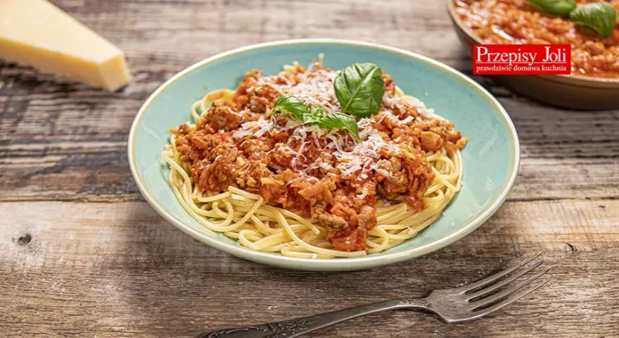 Idealny sos bolognese: przepis krok po kroku i sekrety smaku