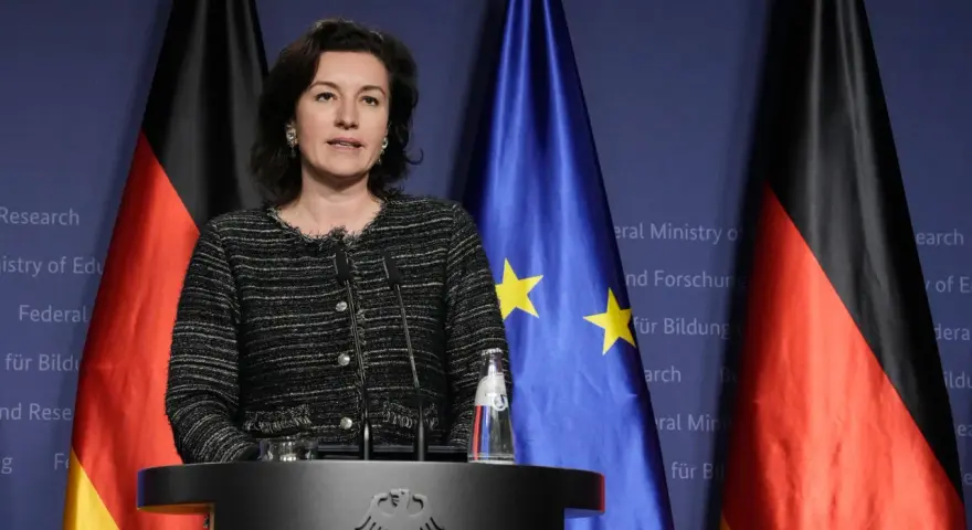 Bundesminister für Bildung und Forschung: Wer ist Dorothee Bär?