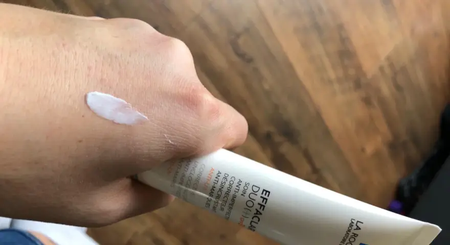 Effaclar Duo+ SPF30: Czy to hit dla cery trądzikowej z przebarwieniami?