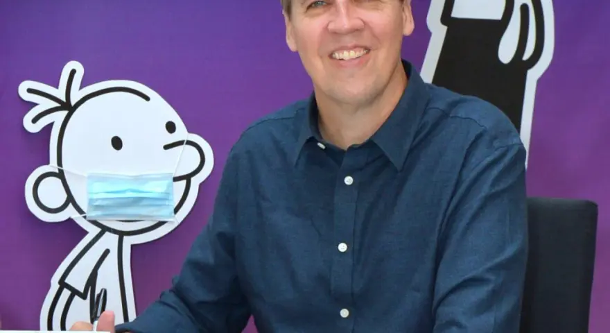 Jeff Kinney Steckbrief: Der Mann hinter Gregs Tagebuch