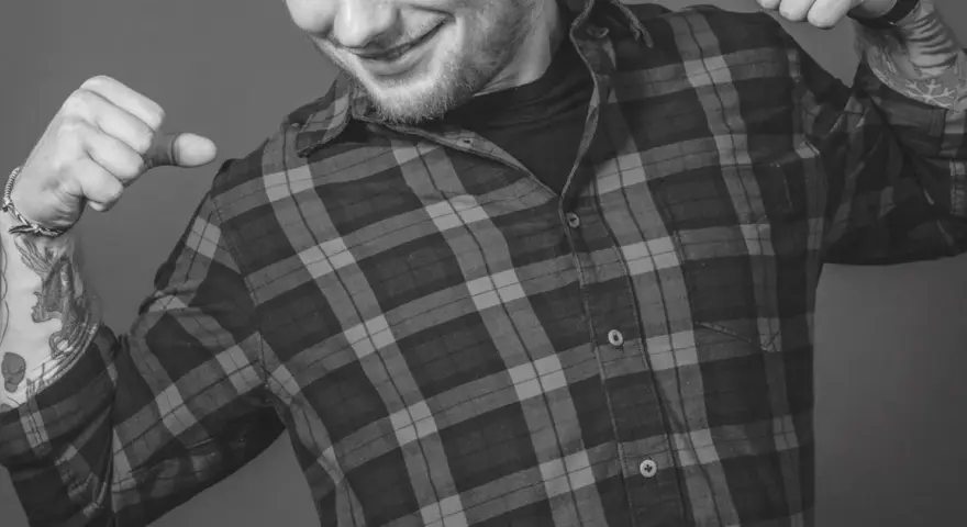 Z jakiego kraju pochodzi Ed Sheeran? Odkryj jego niezwykłe korzenie